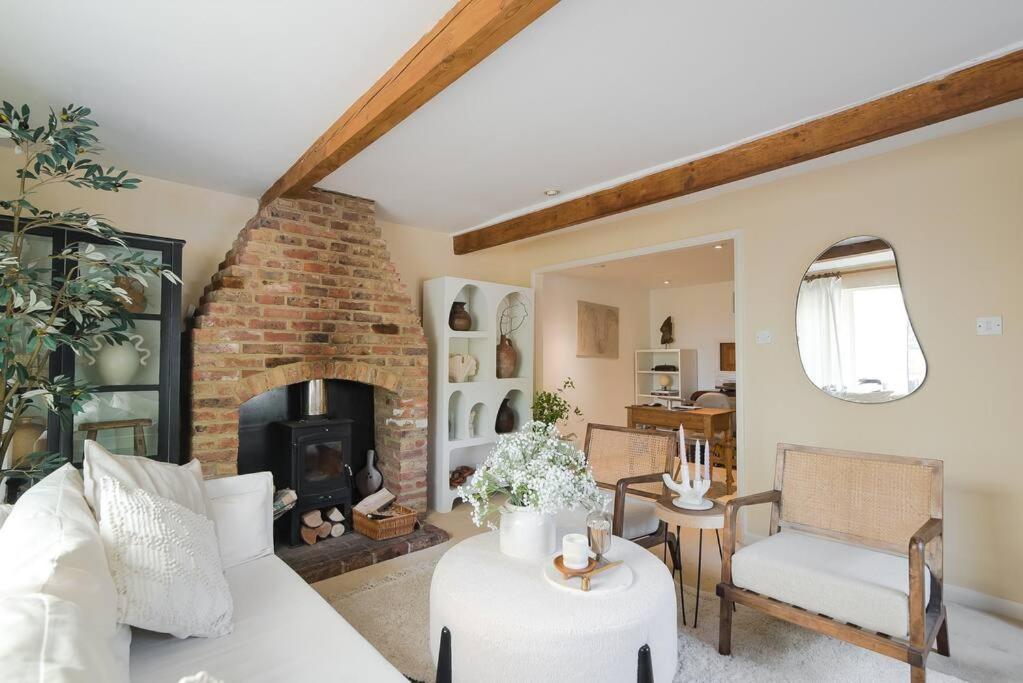 Adorable 2 Bedroom Guest House Hawkhurst Exterior photo